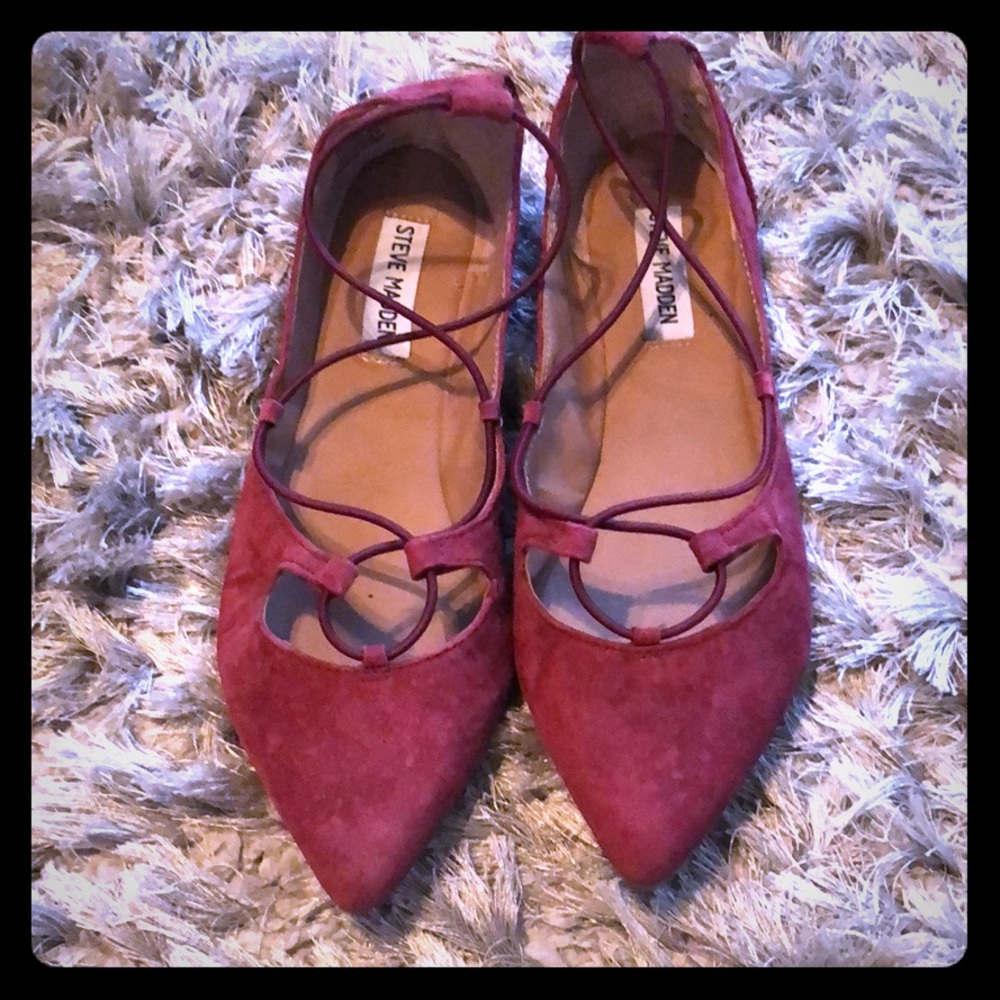 Steve Madden maroon pointy toe flats